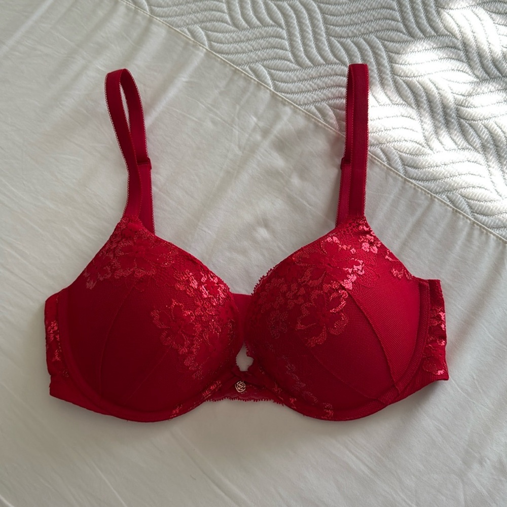 VS push up bra 34D ❤️